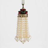 Hanging pearl tassel, cream